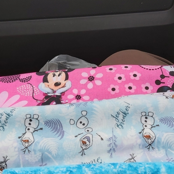 Face masks - Picture 3 of 3